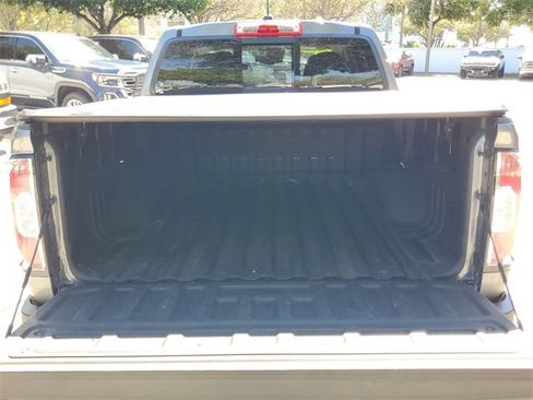 Certified 2022 GMC Canyon Denali image 9