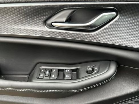 New 2025 Jeep Grand Cherokee Laredo X image 13