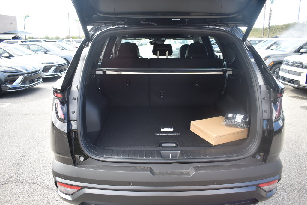 New 2026 Hyundai Tucson Limited AWD/4WD image 9