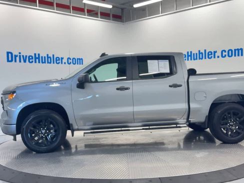 Used 2025 Chevrolet Silverado 1500 Custom image 8