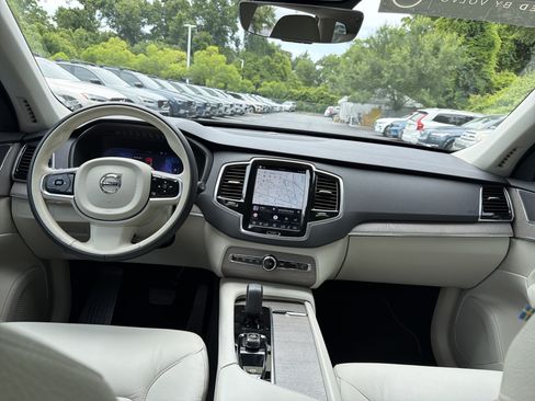 Certified 2023 Volvo XC90 B5 Plus AWD/4WD image 30