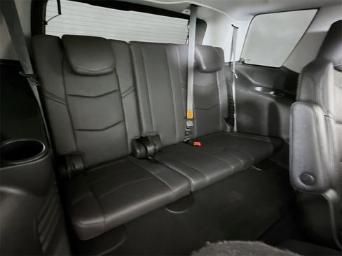 Used 2019 Cadillac Escalade Premium Luxury image 31