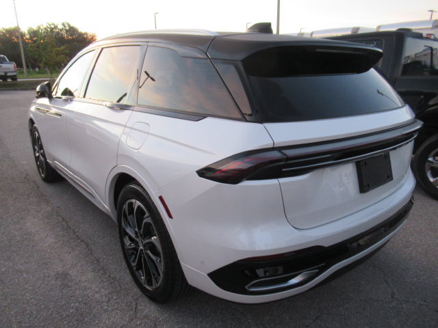 Certified 2024 Lincoln Nautilus Reserve w/ Equipment Group 202A AWD/4WD image 4
