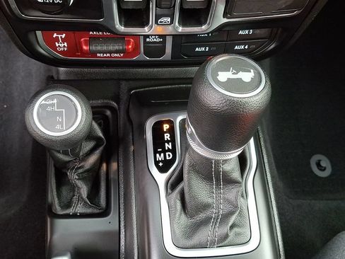 Certified 2025 Jeep Wrangler Unlimited Sport AWD/4WD image 14