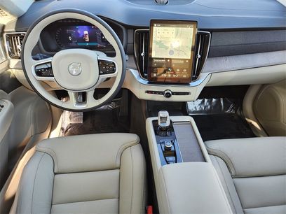 New 2026 Volvo XC90 B6 Ultra w/ Lounge Package