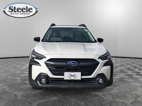 Used 2023 Subaru Outback Premium image 8
