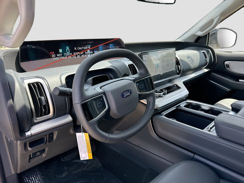New 2026 Ford Expedition Max Active RWD image 6
