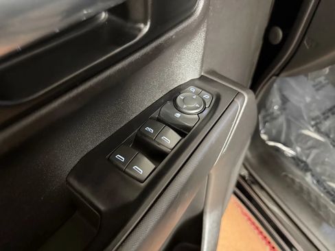 Used 2020 Chevrolet Silverado 1500 Custom Trail Boss w/ Custom Convenience Package AWD/4WD image 15