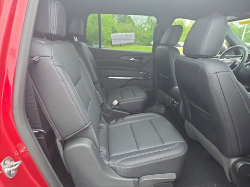 Used 2025 Chevrolet Traverse LT w/ Driver Confidence Package FWD image 10