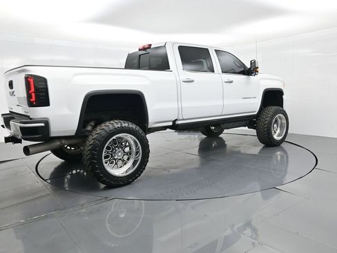 Used 2017 GMC Sierra 2500 Denali w/ Duramax Plus Package image 7