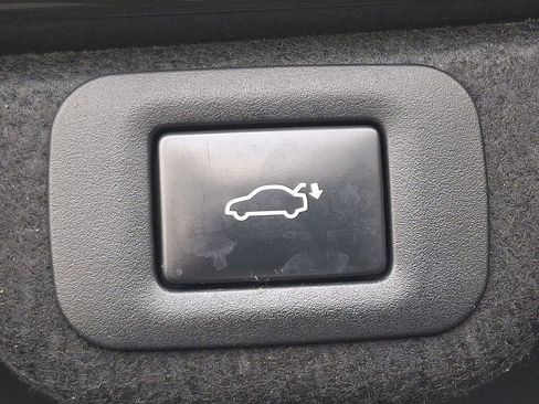 Used 2019 Lexus ES 300h w/ Luxury Package image 31