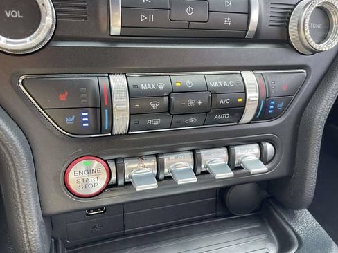 Used 2022 Ford Mustang GT Premium w/ Black Accent Package RWD image 18