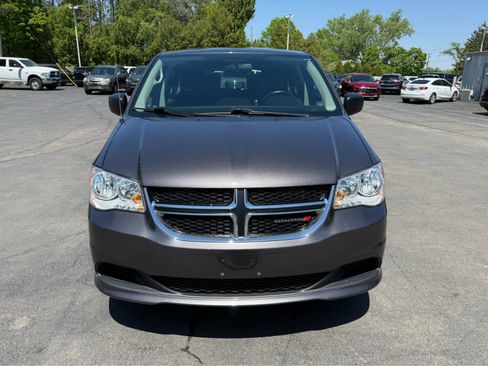 Used 2016 Dodge Grand Caravan SE w/ Quick Order Package 29E SE FWD image 8