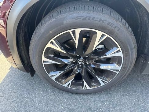 Used 2025 MAZDA CX-90 Plug-In Hybrid w/ Premium Plus AWD/4WD image 3