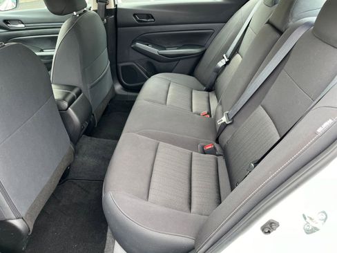 Used 2025 Nissan Altima 2.5 SV image 23