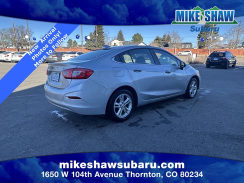 Used 2017 Chevrolet Cruze LT image 5