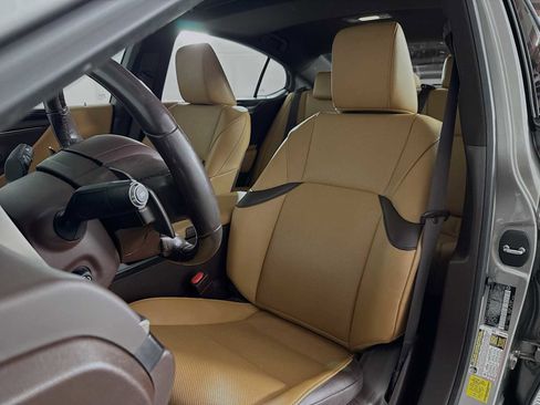 Used 2021 Lexus ES 350 w/ Premium Package FWD image 11