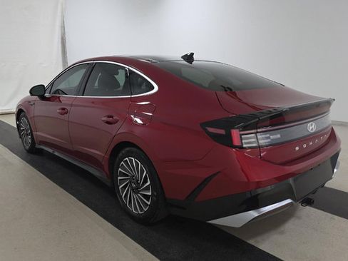Used 2025 Hyundai Sonata Limited FWD image 4