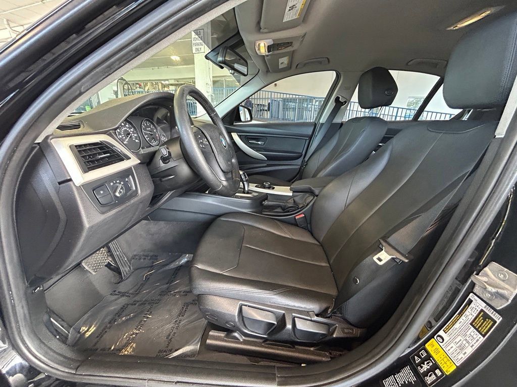 Used 2016 BMW 320i xDrive Sedan AWD/4WD image 10