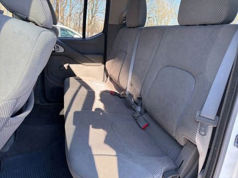 Used 2016 Nissan Frontier S image 14