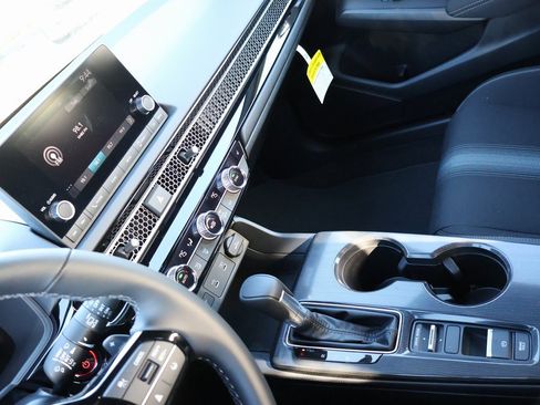 Certified 2025 Honda Civic Sport image 18