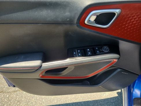 Used 2023 Kia Soul GT-Line w/ GT-Line Technology Package FWD image 22