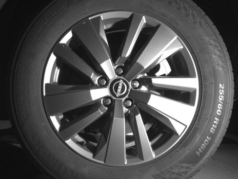 Used 2025 Nissan Pathfinder SV image 14