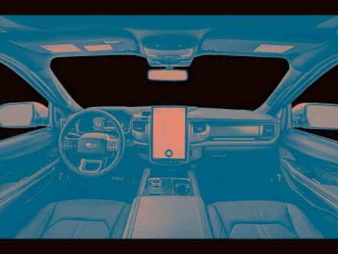 Certified 2023 Ford Expedition Platinum AWD/4WD image 5