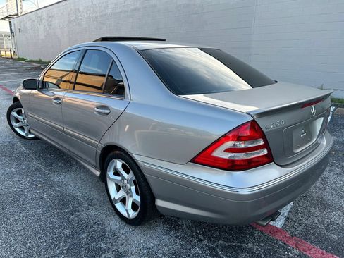 Used 2007 Mercedes-Benz C 230 Sedan image 5