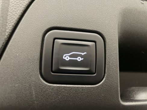 Used 2021 Buick Envision Essence FWD image 28