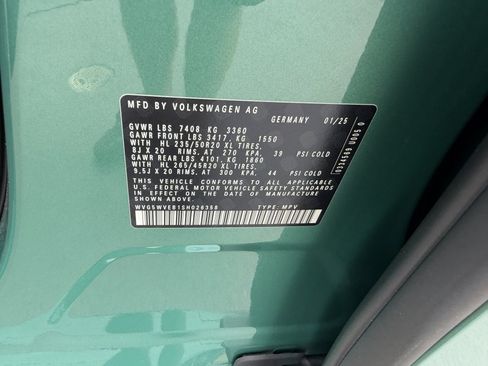 Used 2025 Volkswagen ID. Buzz 1st Edition RWD image 46