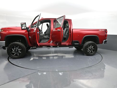 Used 2024 Chevrolet Silverado 2500 LTZ w/ LTZ Texas Edition image 38