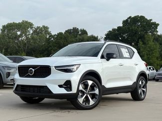 New 2026 Volvo XC40 B5 Plus w/ Protection Package Premier video 1