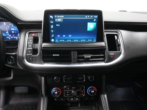 Used 2023 Chevrolet Tahoe LT w/ Luxury Package image 21