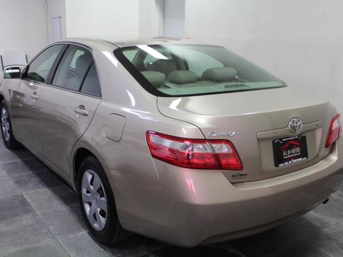 Used 2009 Toyota Camry image 4