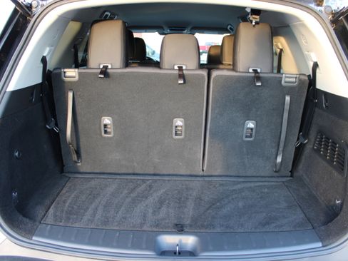 Certified 2022 Nissan Pathfinder SV image 6