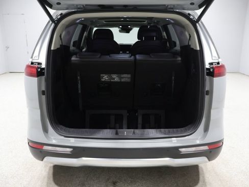 Used 2022 Kia Carnival SX Prestige FWD image 21
