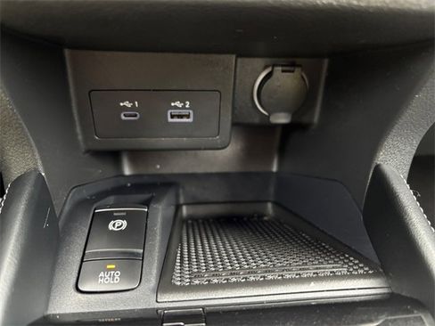 Used 2023 Nissan Kicks SR w/ SR Premium Package image 22