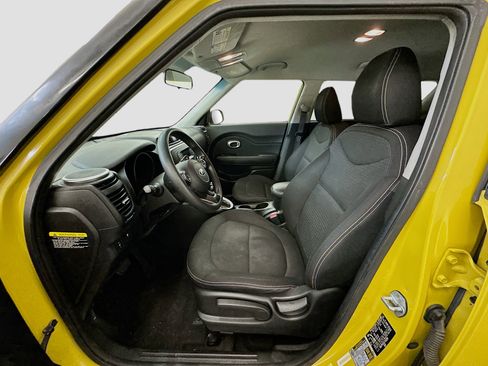 Used 2014 Kia Soul + image 13