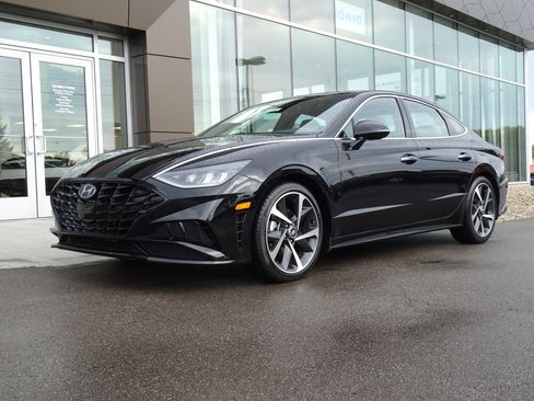 Used 2023 Hyundai Sonata SEL Plus FWD image 1