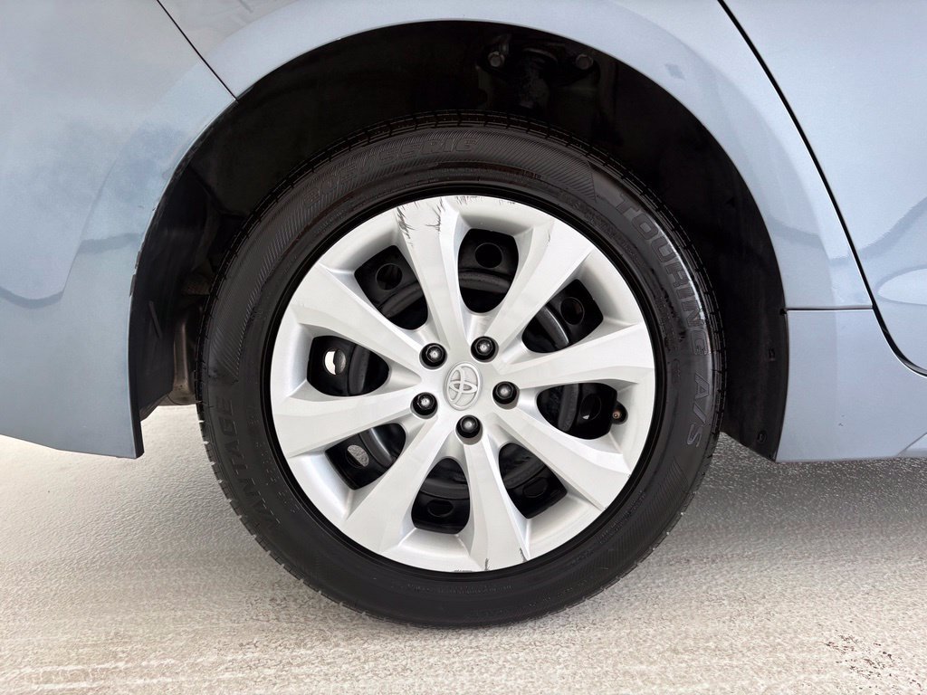 Used 2024 Toyota Corolla LE FWD image 19