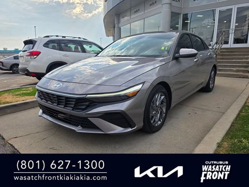 Used 2024 Hyundai Elantra SEL FWD image 1