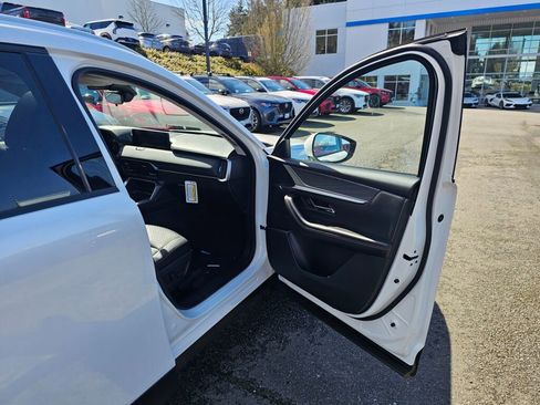 New 2026 MAZDA CX-90 Plug-In Hybrid w/ Preferred image 30