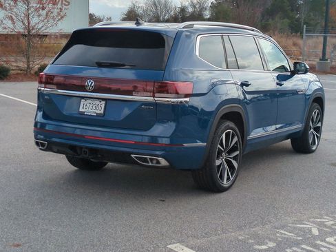 Used 2025 Volkswagen Atlas SEL Premium R-Line image 4