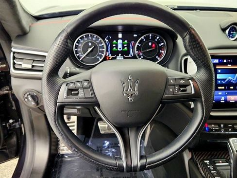 Used 2023 Maserati Ghibli Modena Q4 AWD/4WD image 14