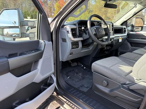 New 2026 Ford F250 XL w/ STX Appearance Package AWD/4WD image 14