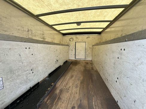 Used 2014 Chevrolet Express 3500 image 22