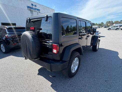 Used 2018 Jeep Wrangler Unlimited Sport w/ Connectivity Group AWD/4WD image 13