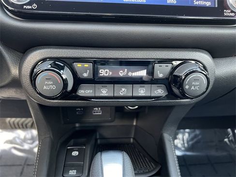 Used 2023 Nissan Kicks SR w/ SR Premium Package image 16