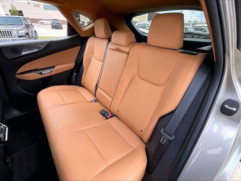 Used 2024 Lexus NX 250 FWD image 18